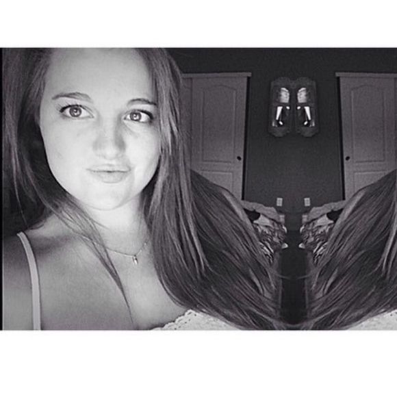 Meet your Posher, Presley - Picture 1 of 1